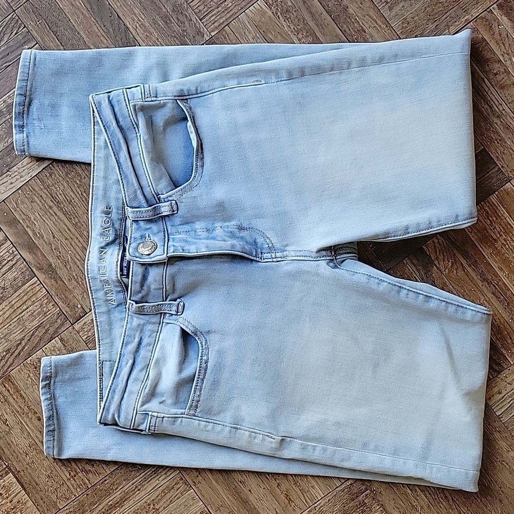 AE light wash jeans